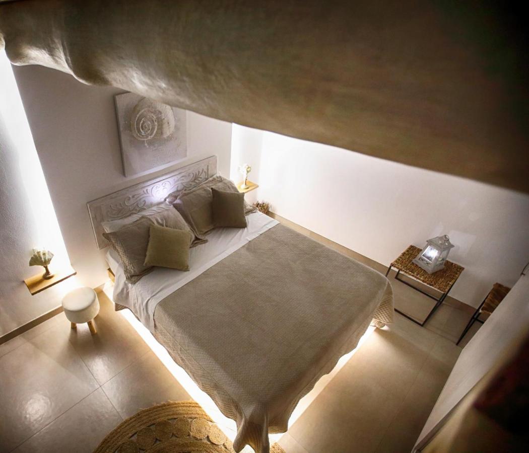 B&B Le Onde Praiola Terrasini Bagian luar foto
