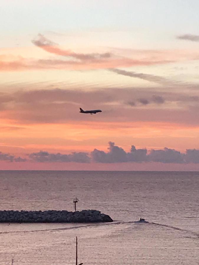 B&B Le Onde Praiola Terrasini Bagian luar foto