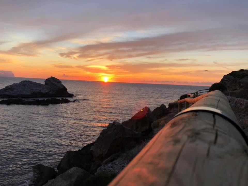 B&B Le Onde Praiola Terrasini Bagian luar foto